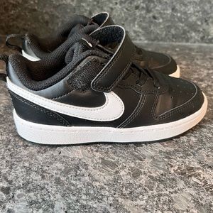 Nike low court boroughs